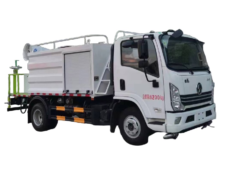 陕汽4-5吨多功能抑尘车 