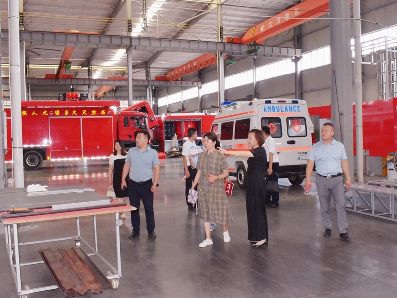 热烈欢迎楚商联合会一行莅临3044永利指导工作