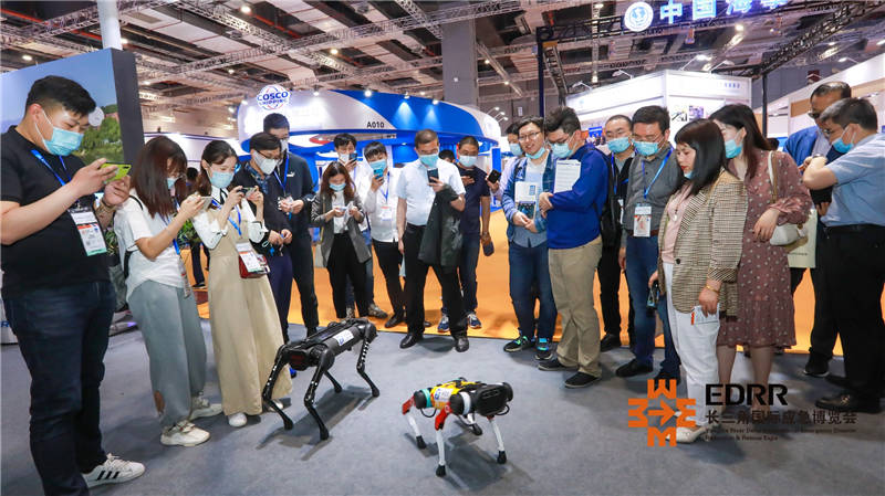 3044永利特种车亮相首届长三角国际应急博览会