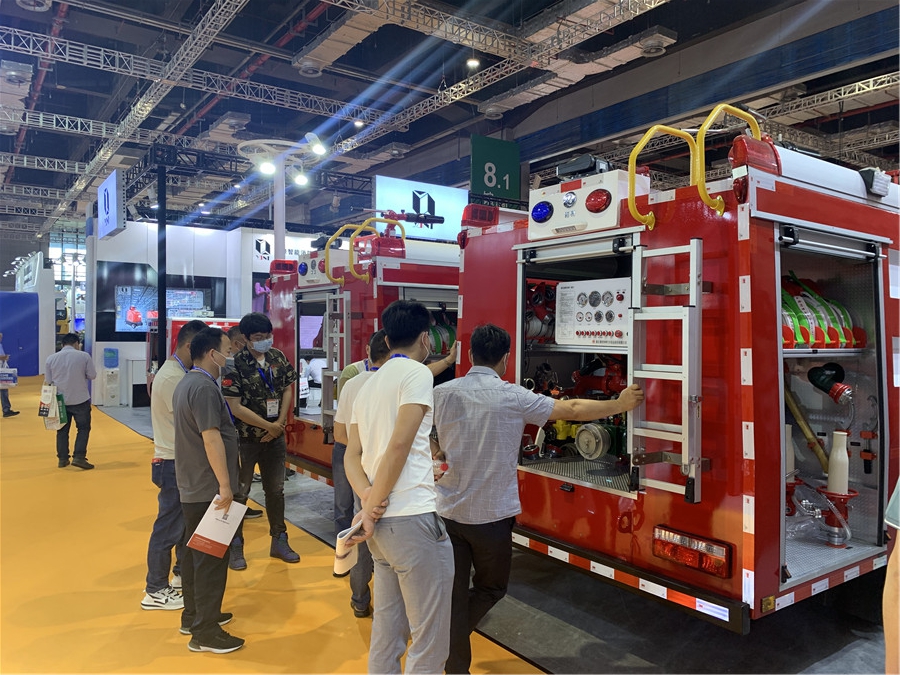 3044永利特种车亮相首届长三角国际应急博览会