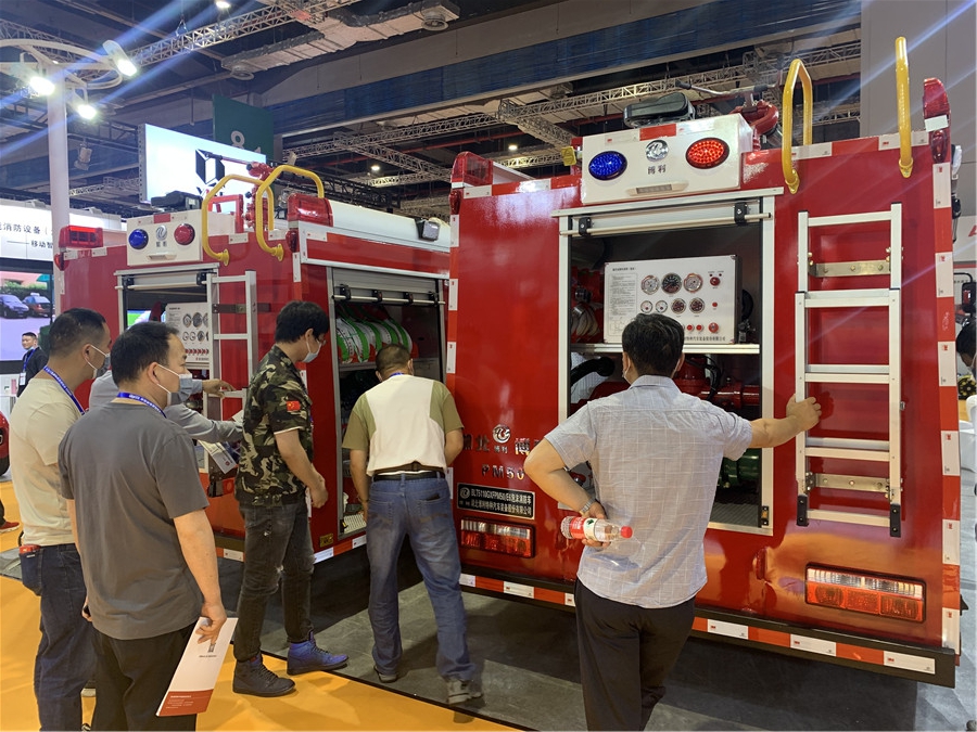 3044永利特种车亮相首届长三角国际应急博览会