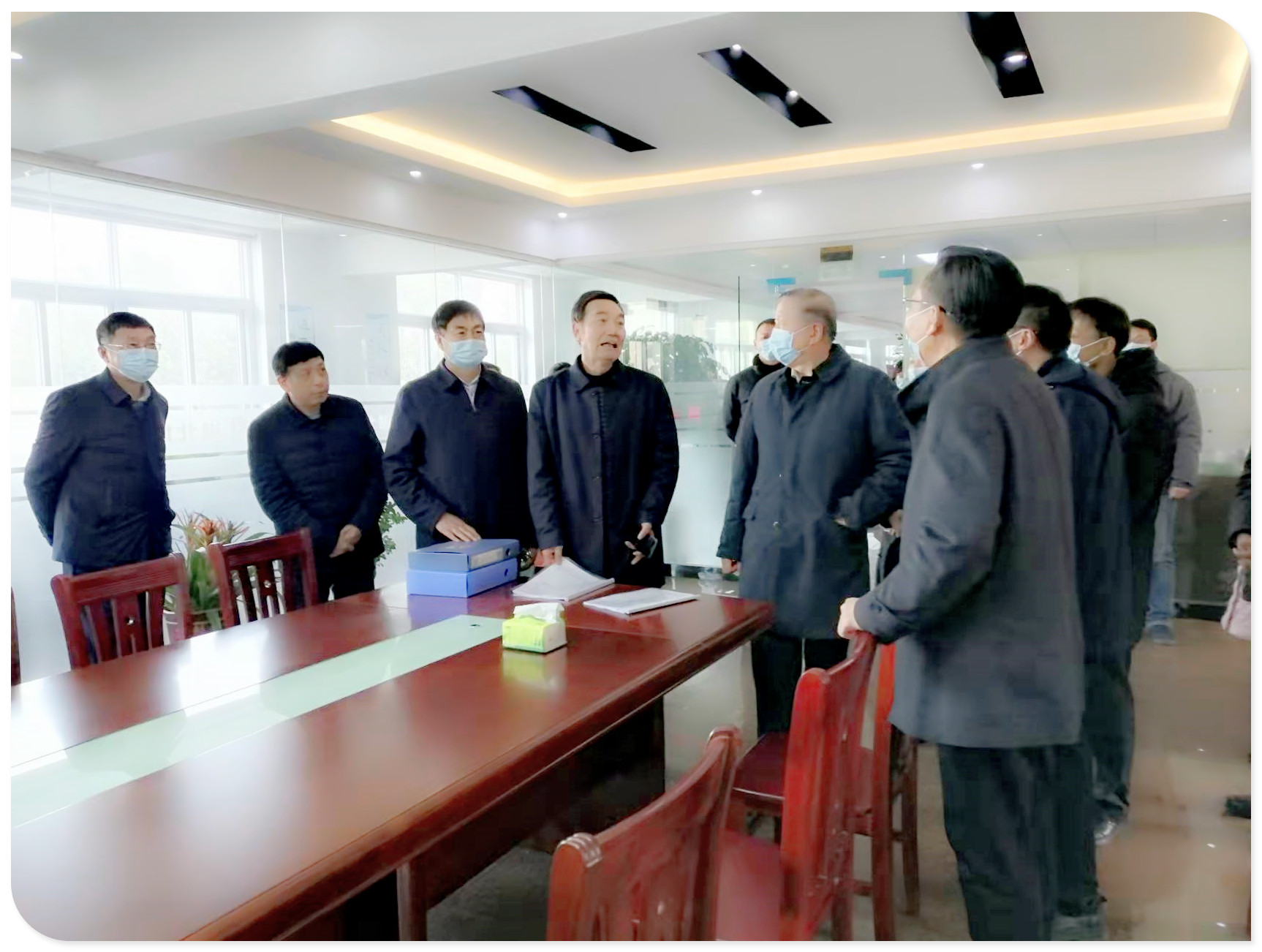 随州市政协主席冯茂东带领市政协主席 会议成员到3044永利公司调研