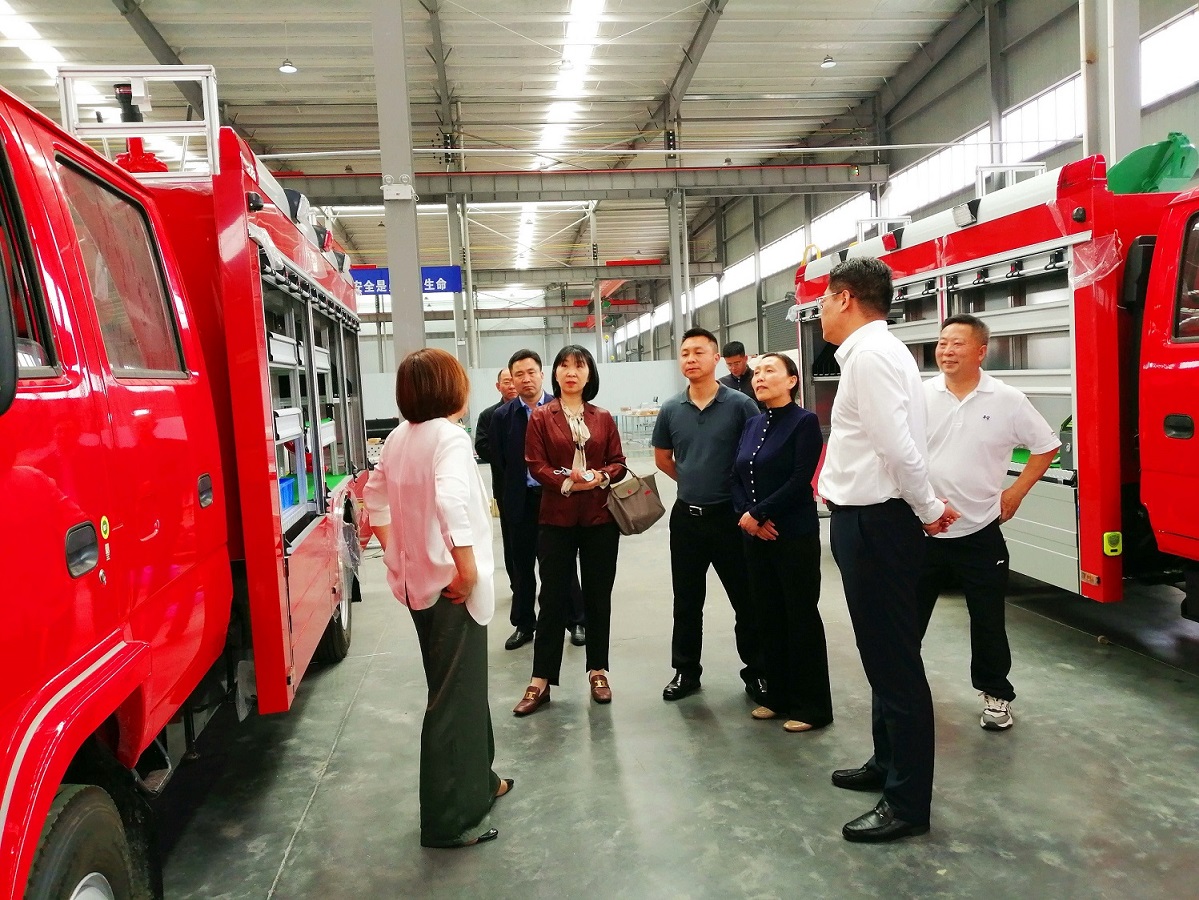 曾都区会同随县一行领导莅临3044永利参观指导工作