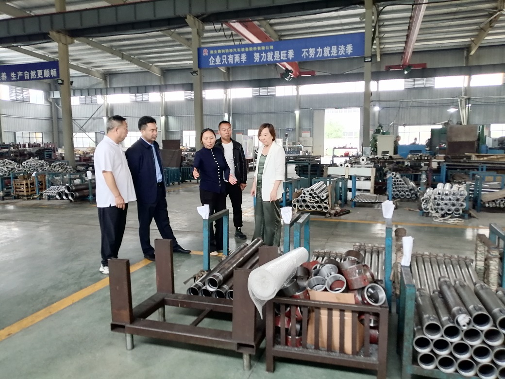 曾都区会同随县一行领导莅临3044永利参观指导工作