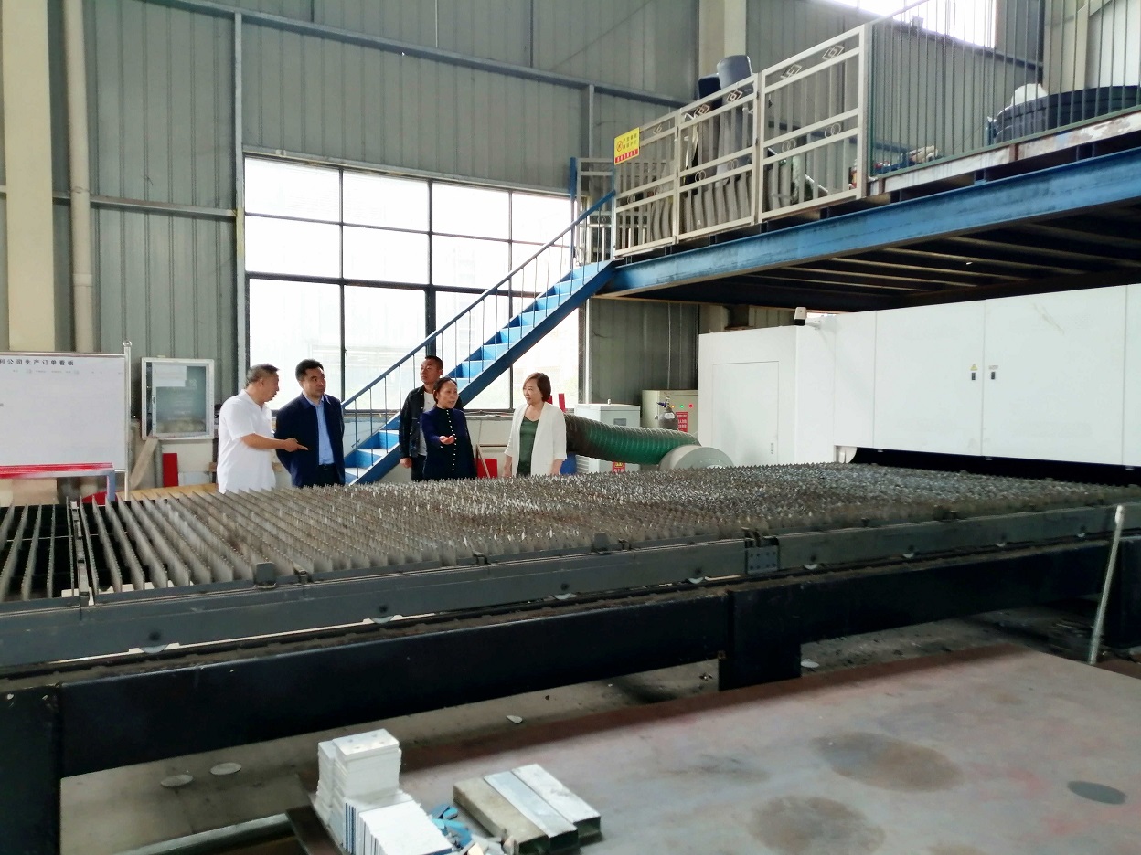 曾都区会同随县一行领导莅临3044永利参观指导工作