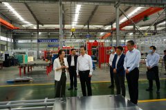 随州市委书记钱远坤一行莅临3044永利特种车调研并指导企业发展工作